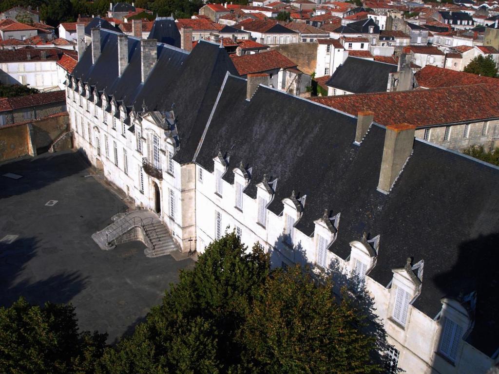 Abbaye Royale Hotell Saint-Jean-dʼAngély Eksteriør bilde