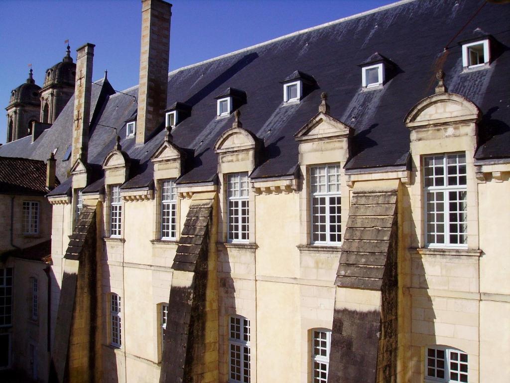 Abbaye Royale Hotell Saint-Jean-dʼAngély Eksteriør bilde