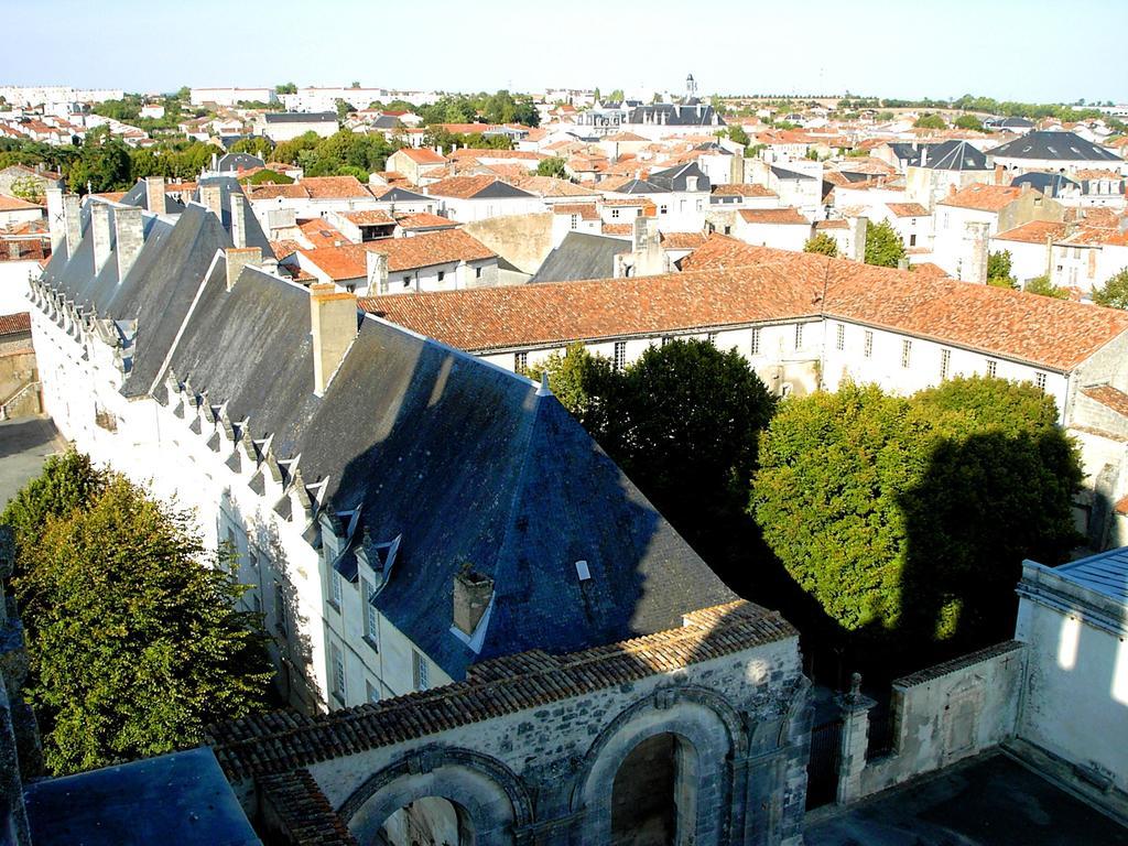 Abbaye Royale Hotell Saint-Jean-dʼAngély Eksteriør bilde