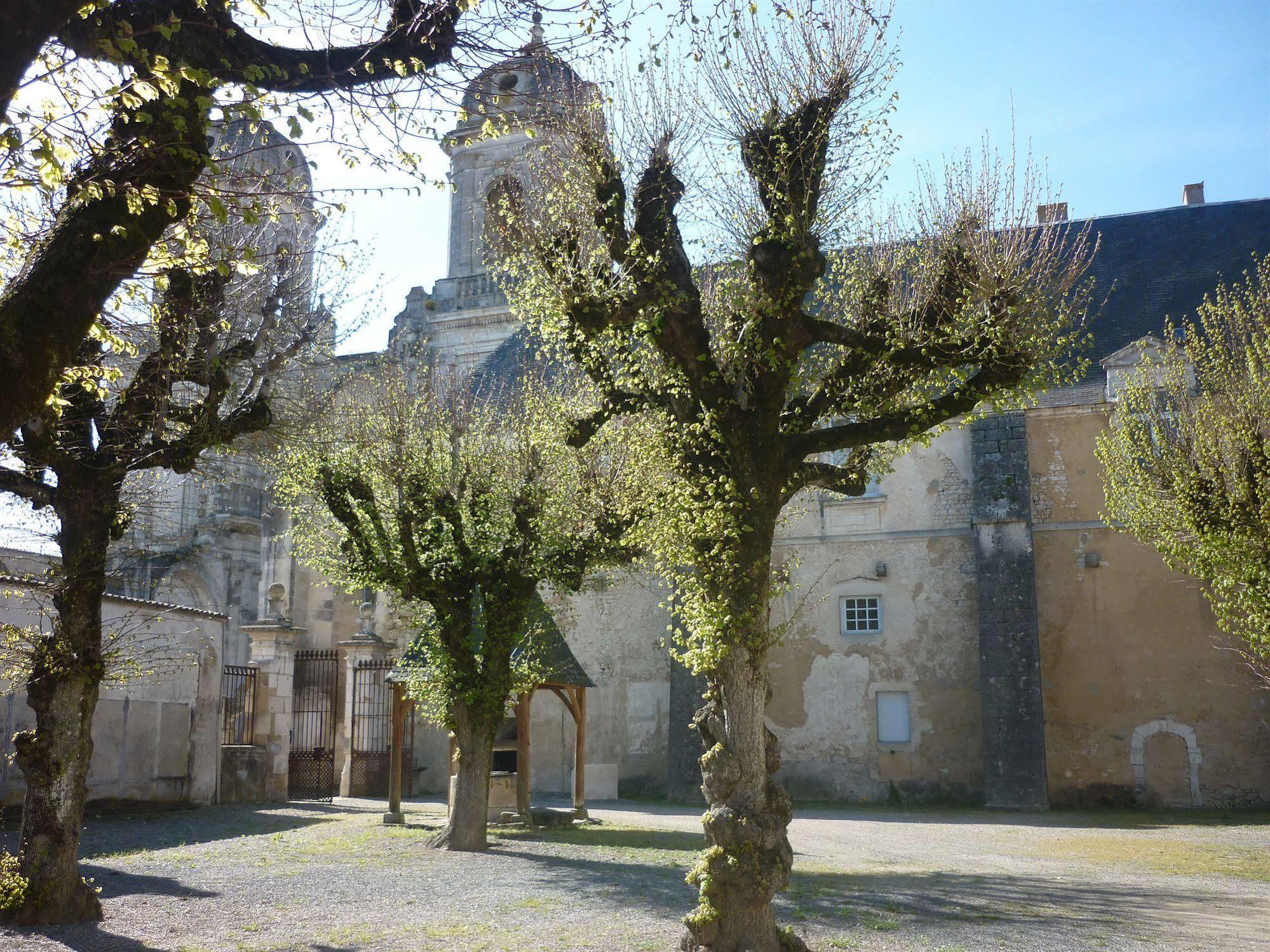 Abbaye Royale Hotell Saint-Jean-dʼAngély Eksteriør bilde